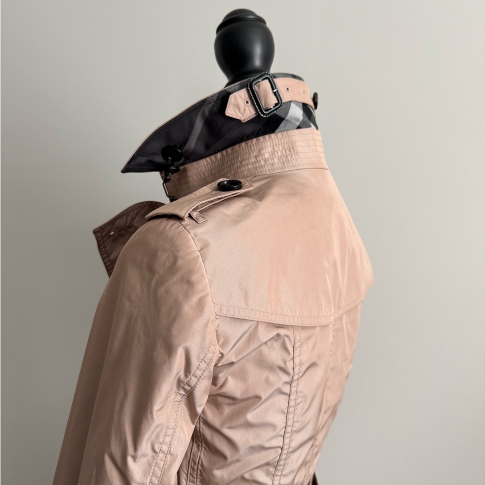 New Burberry Trench Coat Size 2